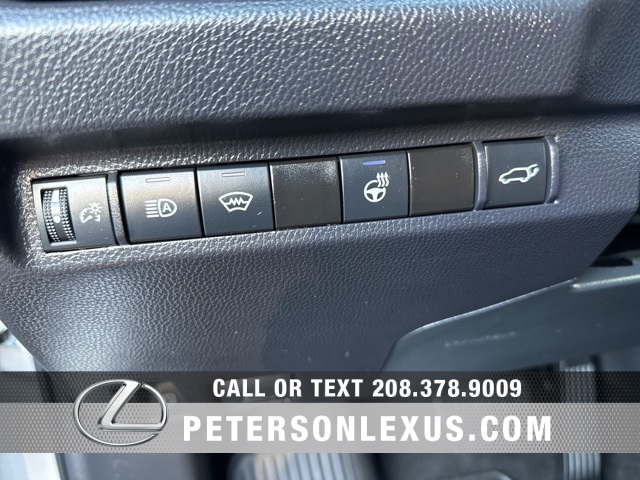2024 Toyota RAV4 Hybrid SE photo 24