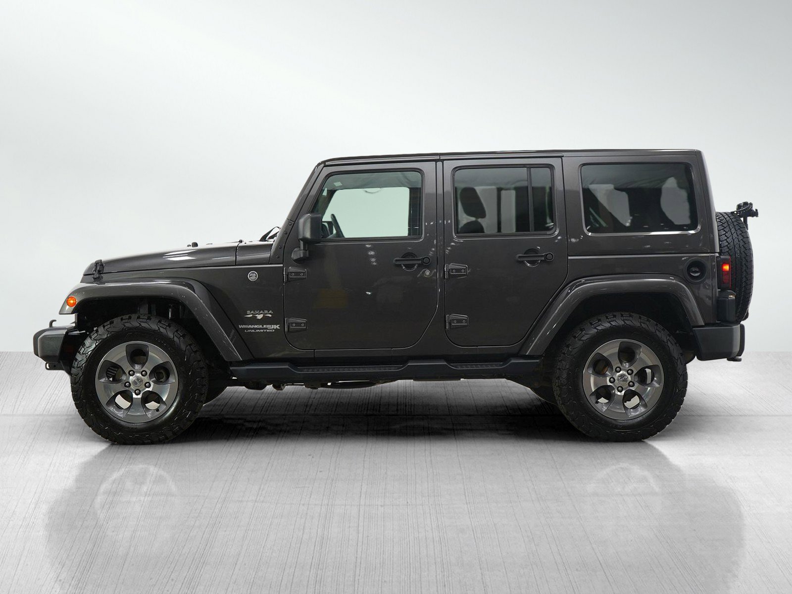 Used 2018 Jeep Wrangler JK Unlimited Sahara with VIN 1C4BJWEG7JL903244 for sale in Burnsville, Minnesota