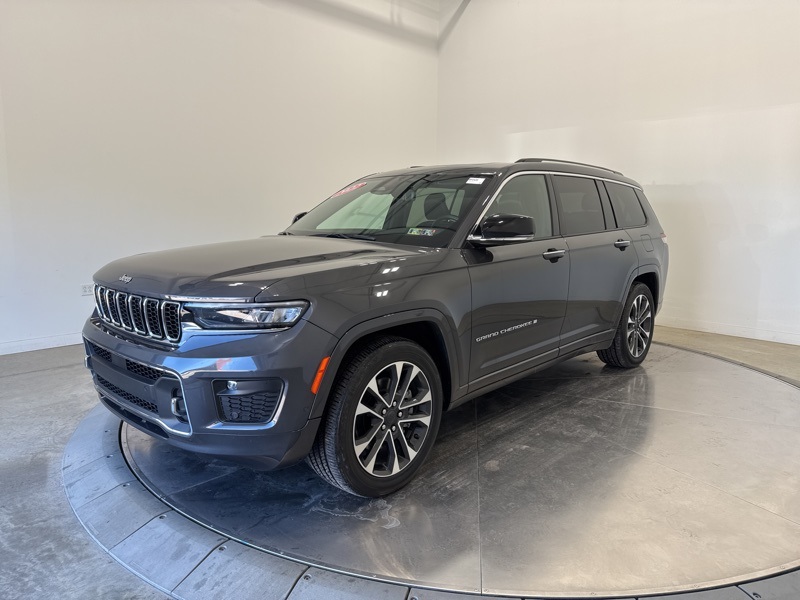 2022 Jeep Grand Cherokee Overland photo 3
