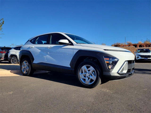 2026 Hyundai Kona SE photo 2
