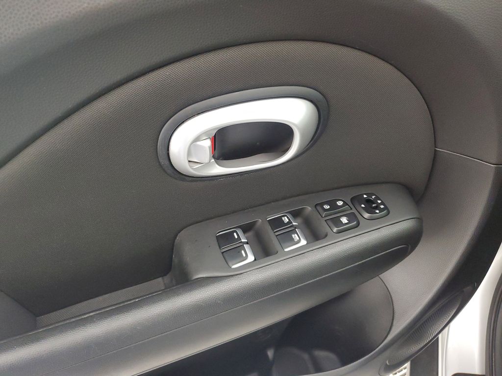 2018 Kia Soul Plus photo 23