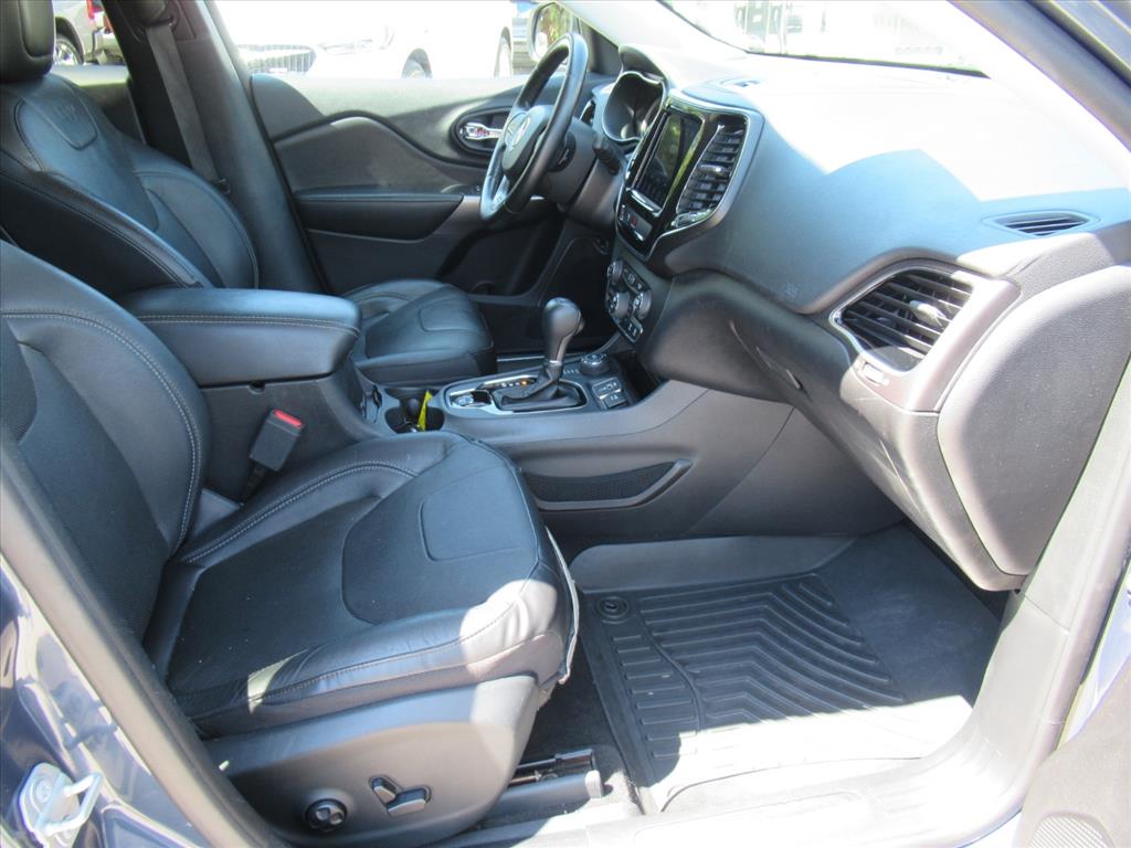 2020 Jeep Cherokee Limited photo 6