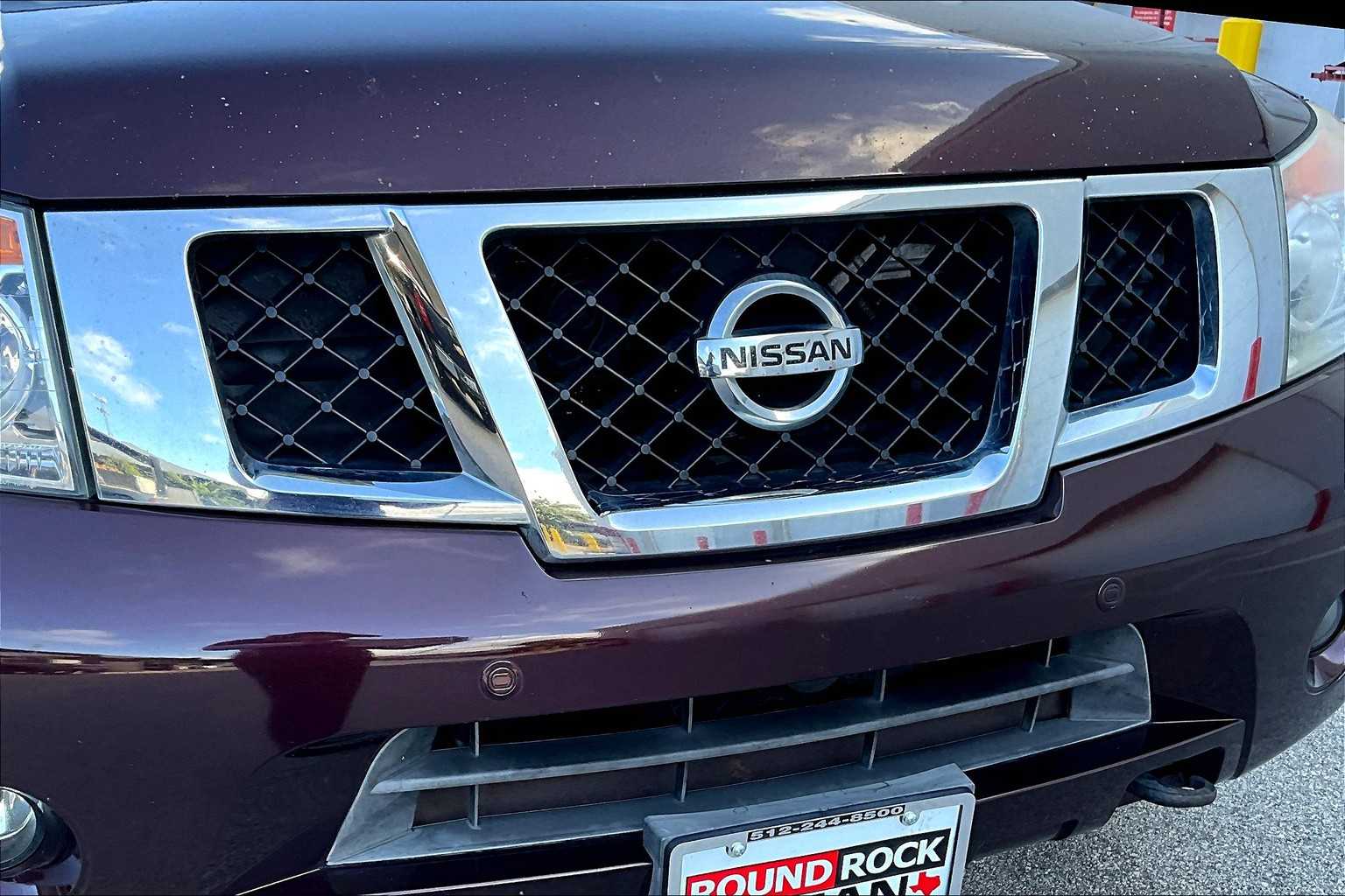 2013 Nissan Armada Platinum photo 26