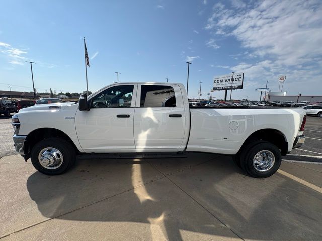 2026 Ram 3500 Tradesman photo 3