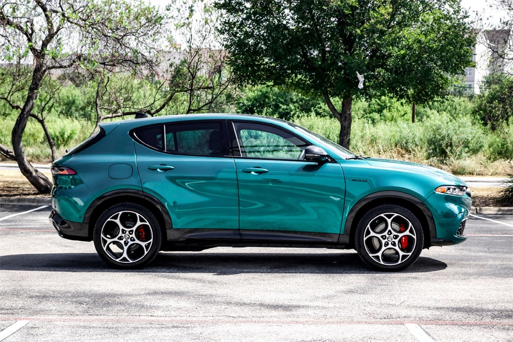 2024 Alfa Romeo Tonale Veloce photo 4