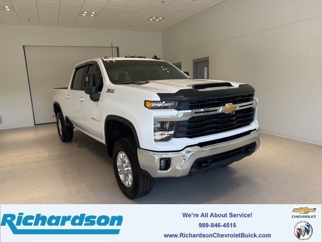 2024 Chevrolet Silverado 3500HD LT's photo