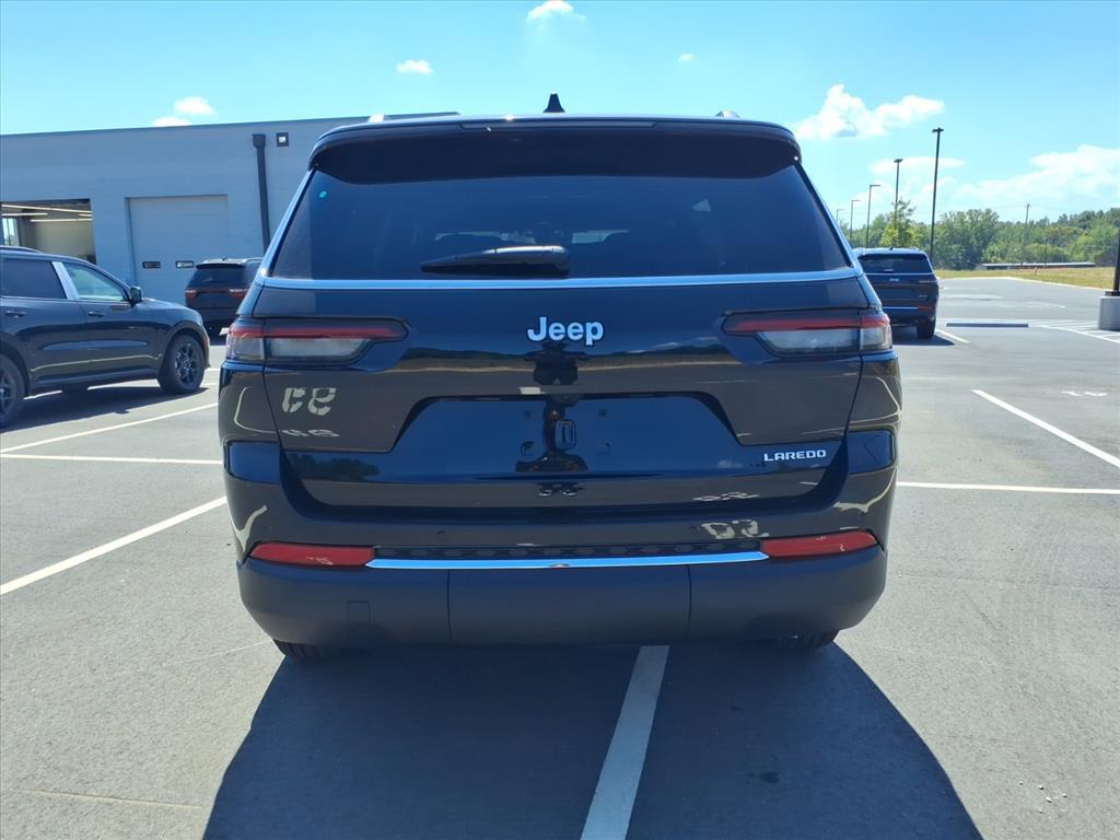 2025 Jeep Grand Cherokee Laredo X photo 18
