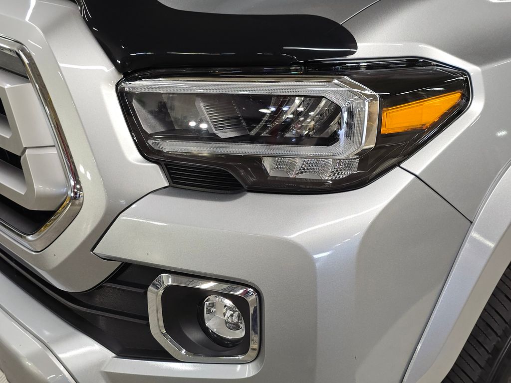 2023 Toyota Tacoma Limited photo 12