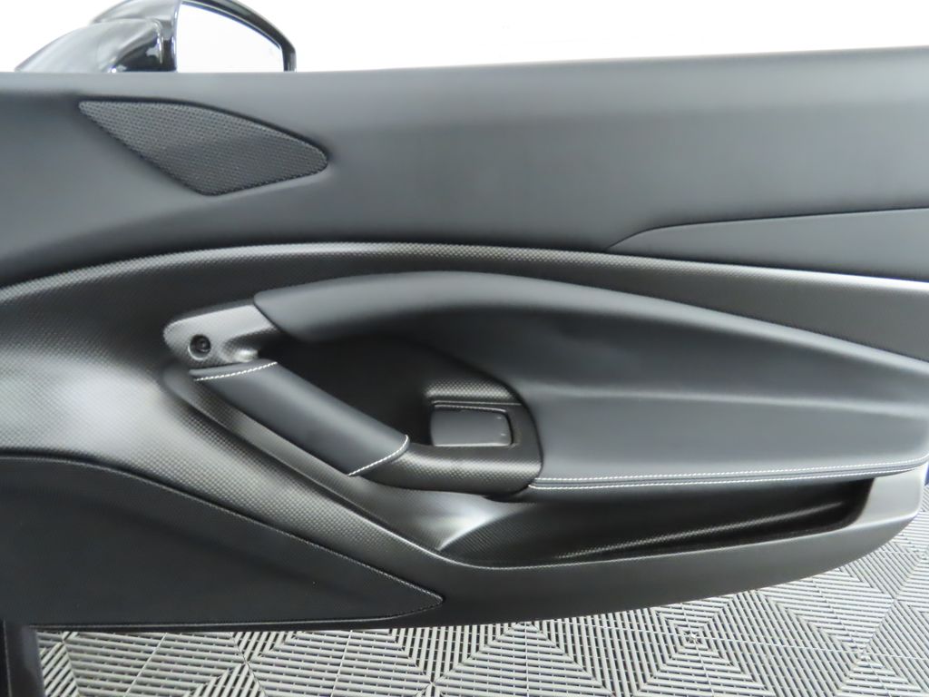 2021 Ferrari F8 Spider Base photo 31