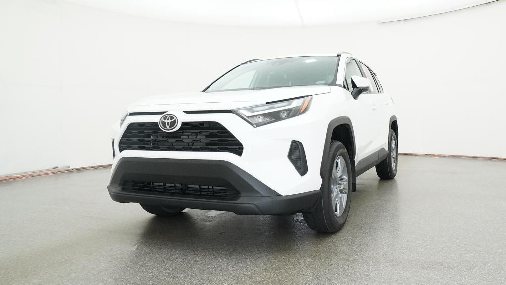 2025 Toyota RAV4 Hybrid XLE photo 4