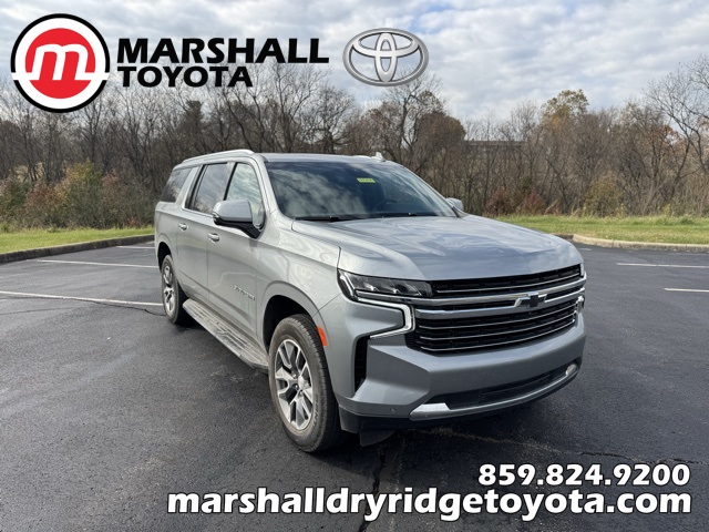 2024 Chevrolet Suburban LT's photo