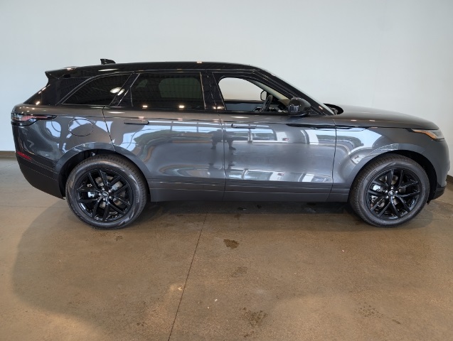 2025 Land Rover Range Rover Velar S photo 4
