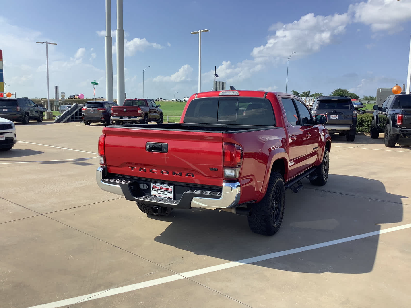 2022 Toyota Tacoma SR5 photo 3