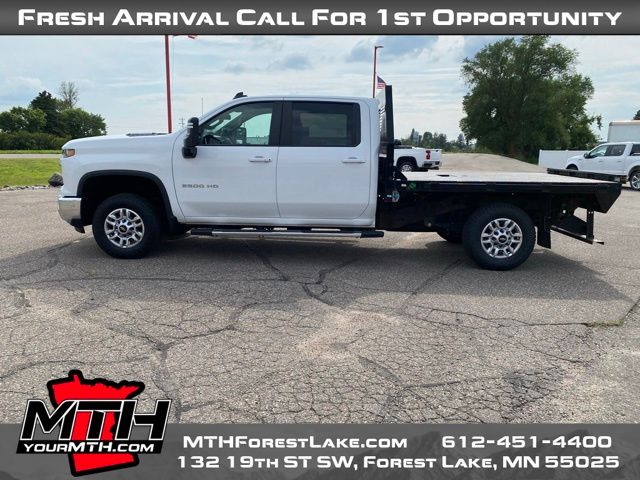 2024 Chevrolet Silverado 2500HD LT photo 4
