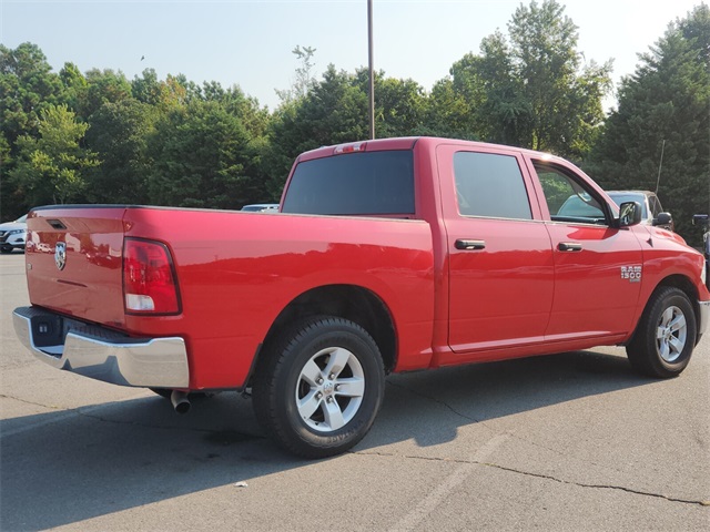 2022 Ram 1500 Classic SLT photo 3