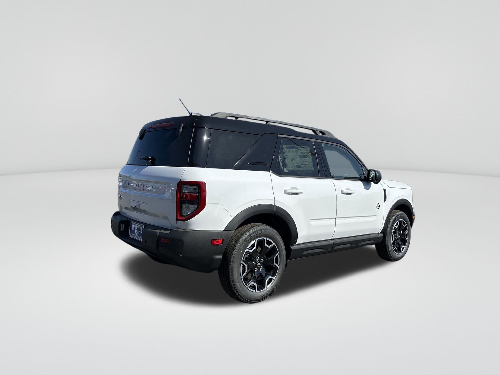 2025 Ford Bronco Sport Outer Banks photo 3