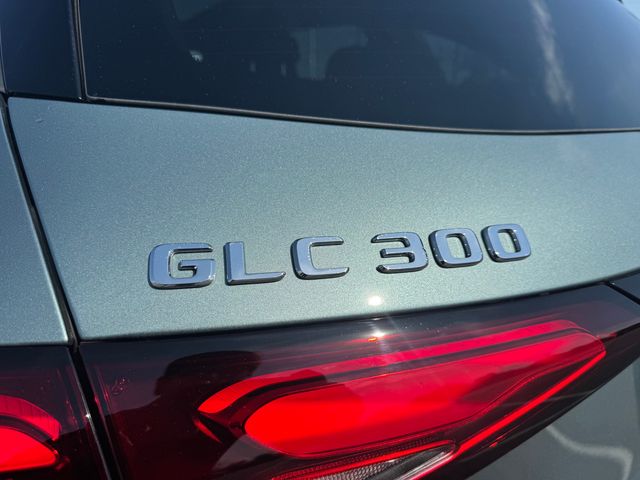2025 Mercedes Benz GLC 300 photo 34