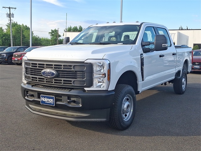 2025 Ford F-250 photo 3