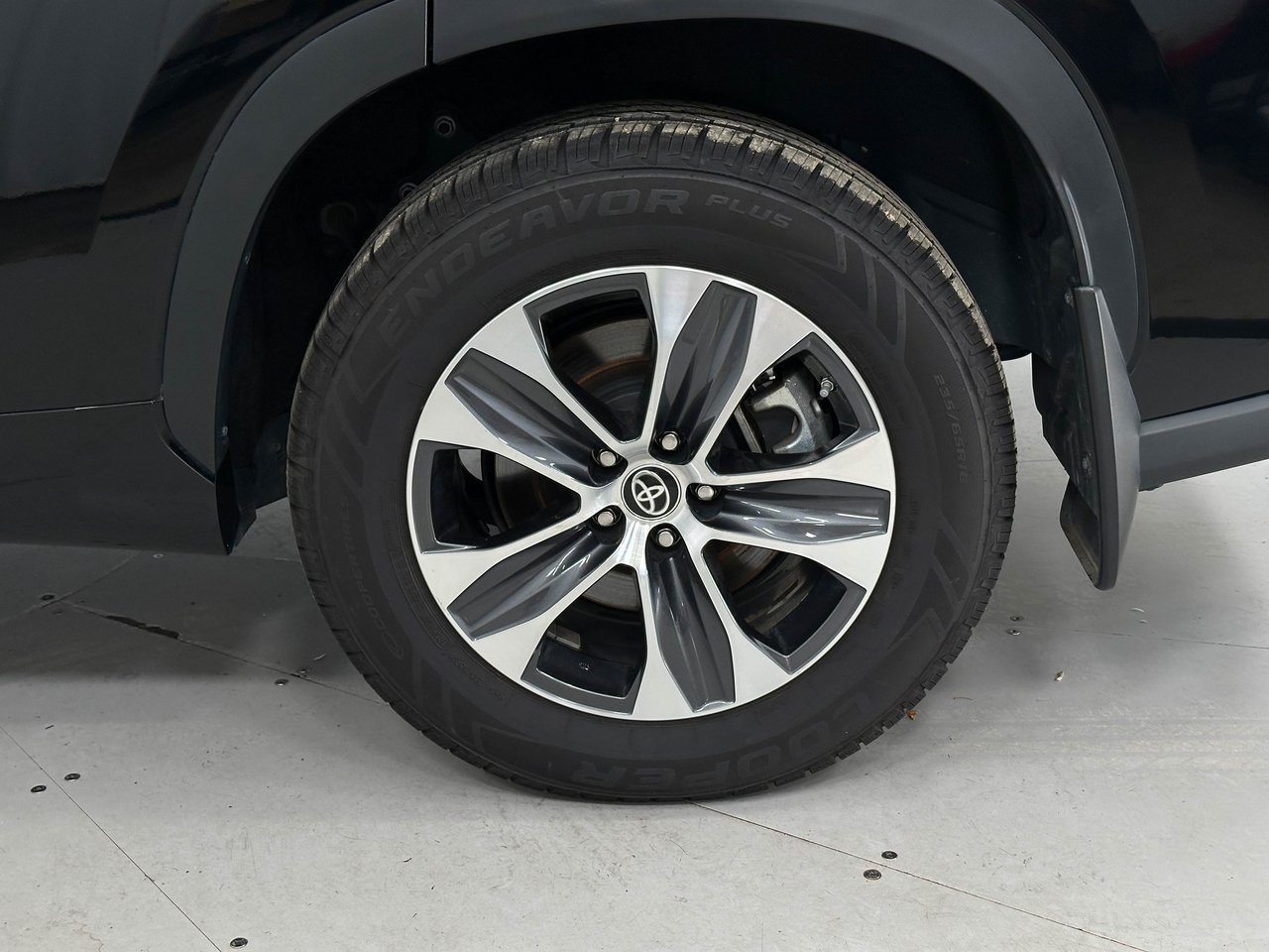 2024 Toyota Highlander Hybrid XLE photo 31