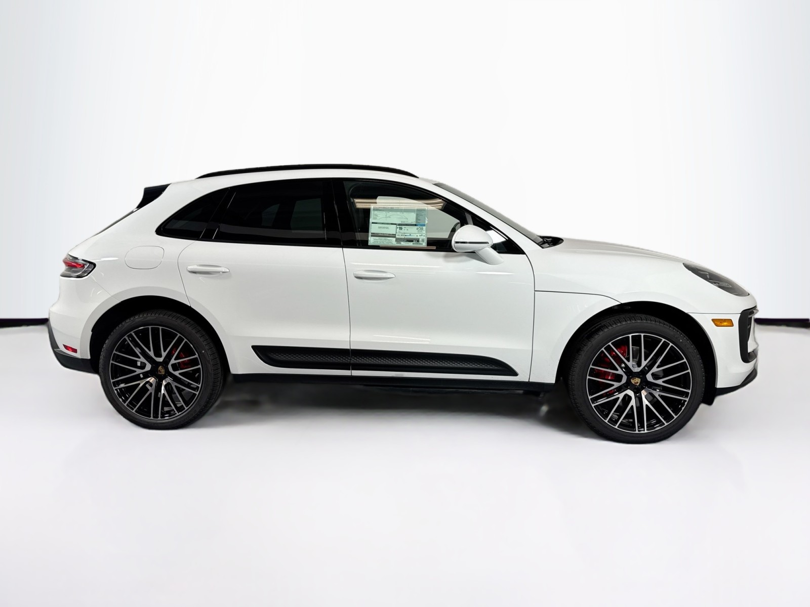 2025 Porsche Macan S photo 7