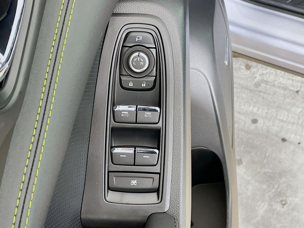 2025 Subaru Ascent Onyx Edition Touring photo 19