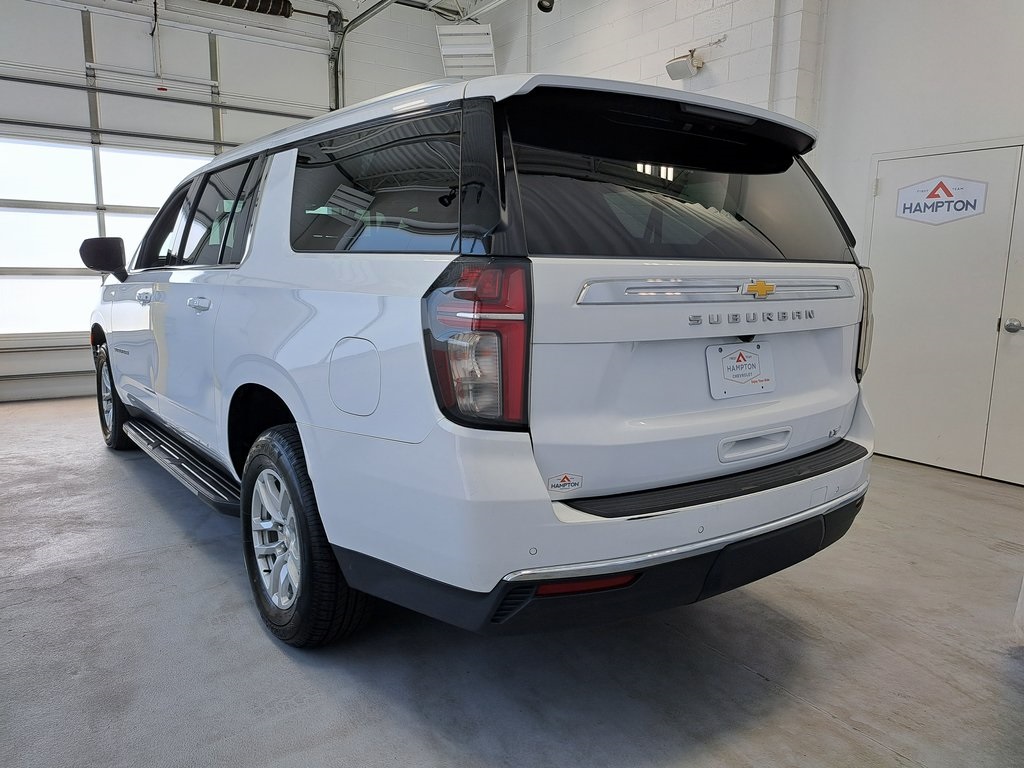 2023 Chevrolet Suburban LT photo 7