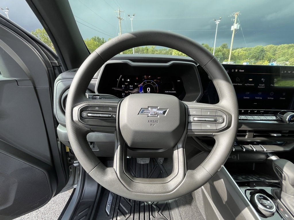 2026 Chevrolet Colorado Trail Boss photo 2