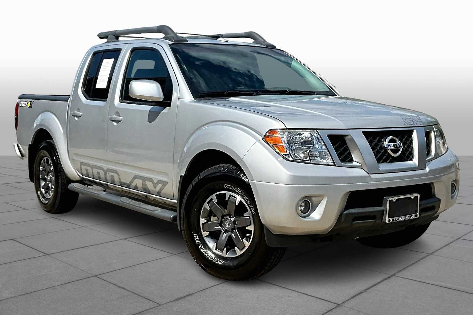 2021 Nissan Frontier PRO-4X photo 2