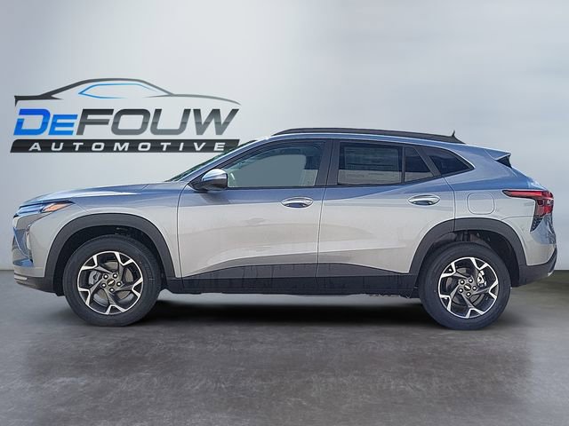 2025 Chevrolet Trax LT photo 6