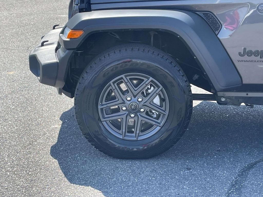 2024 Jeep Wrangler Sport S photo 9