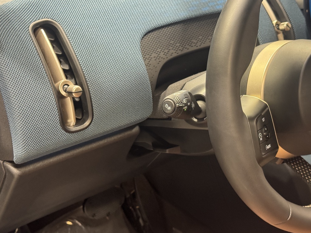 2025 Mini Cooper ALL4 Signature photo 15