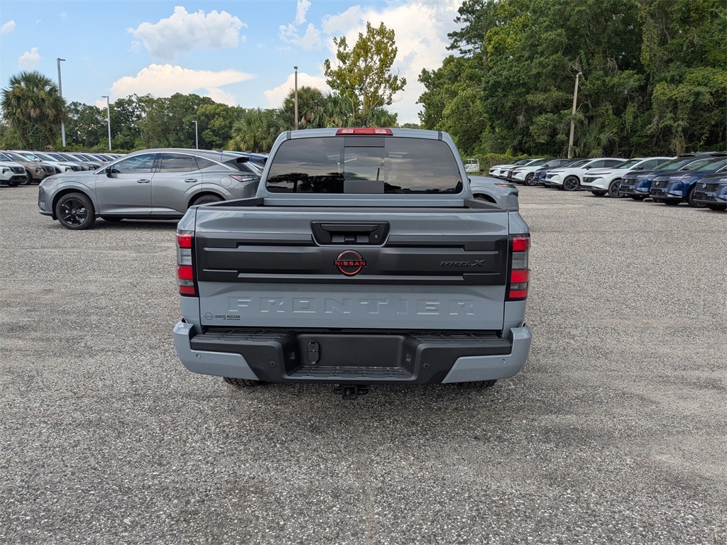 2025 Nissan Frontier PRO-X photo 4