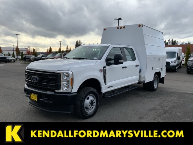 2024 Ford F-350 Super Duty Chassis Cab XL's photo