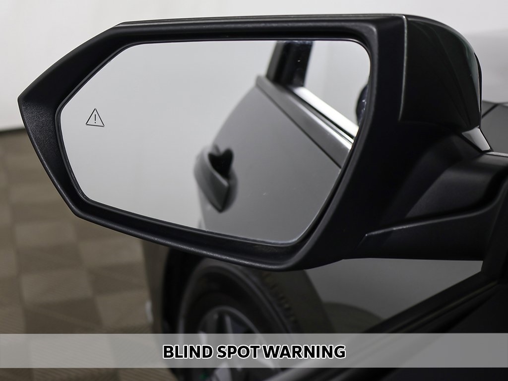 2024 Hyundai Elantra SEL photo 3