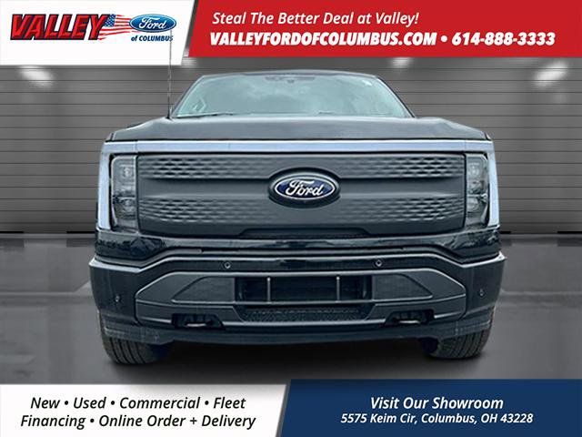 2025 Ford F-150 Lightning photo 2