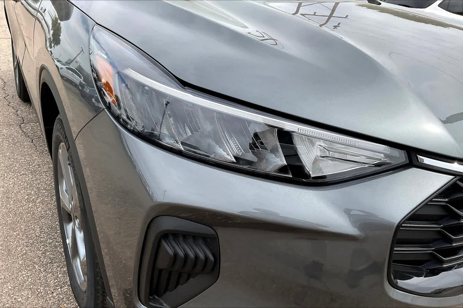 2025 Ford Escape ST-Line photo 13