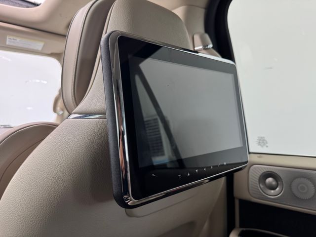 2019 Lincoln Navigator L Reserve photo 40