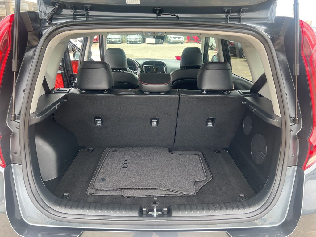 2022 Kia Soul GT-Line Turbo photo 9