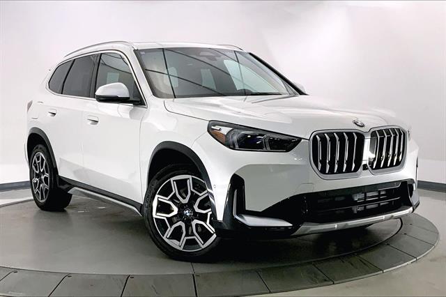 2025 BMW X1 28i's photo