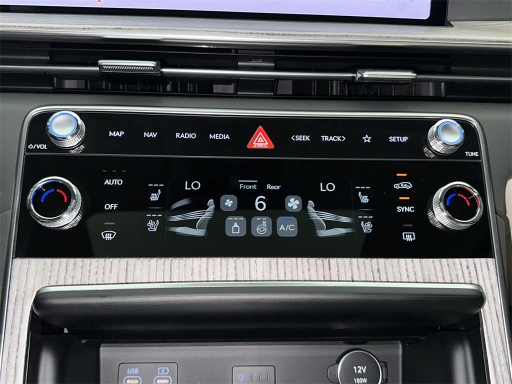 2026 Genesis GV80 2.5T Advanced AWD photo 8