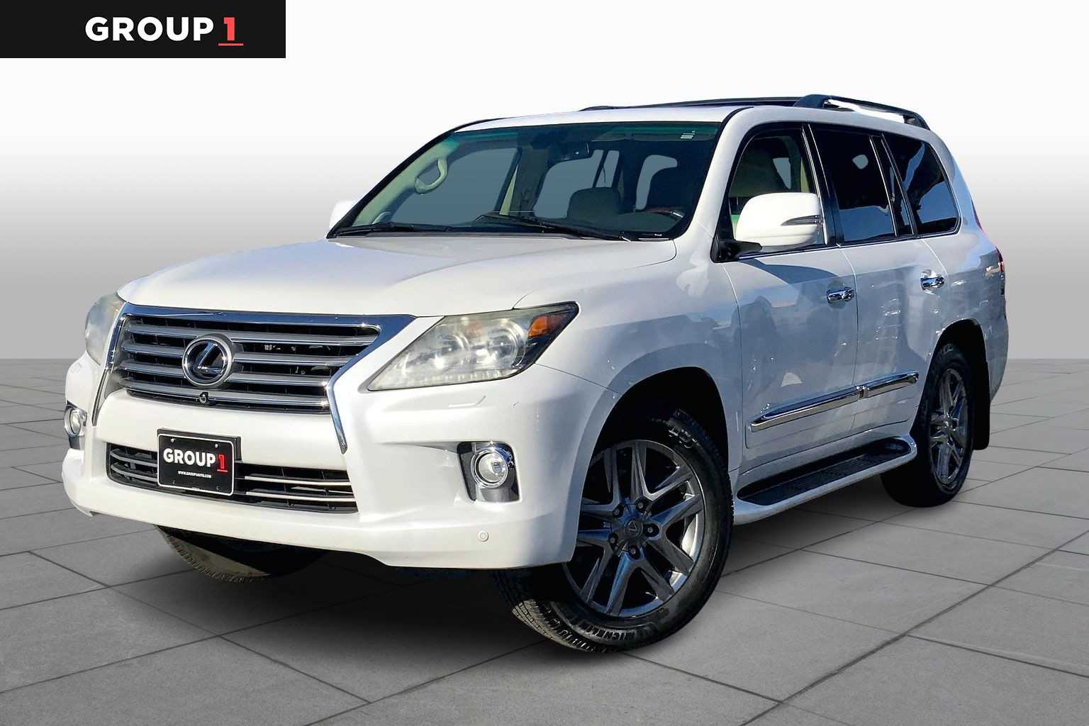 2013 Lexus LX 570's photo
