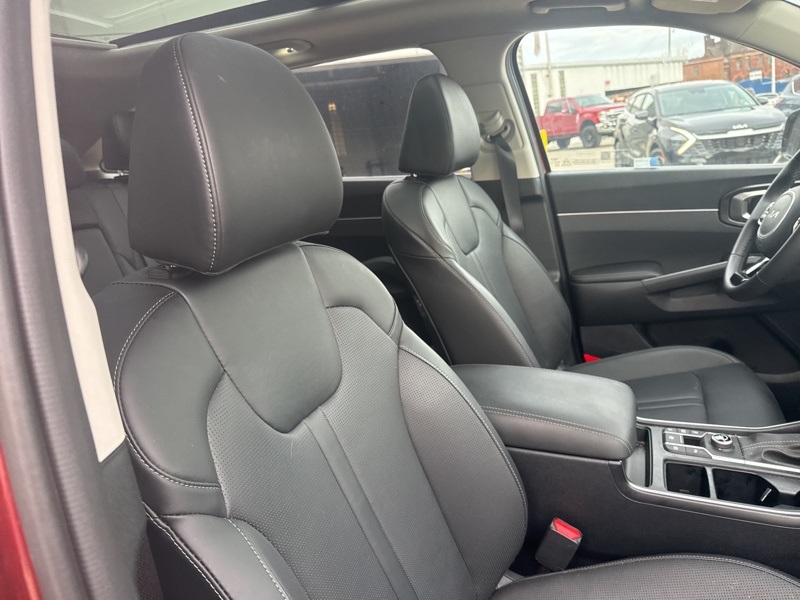 2025 Kia Sorento S photo 4
