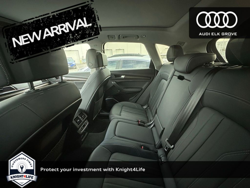 2022 Audi Q5 40 Premium Plus photo 5