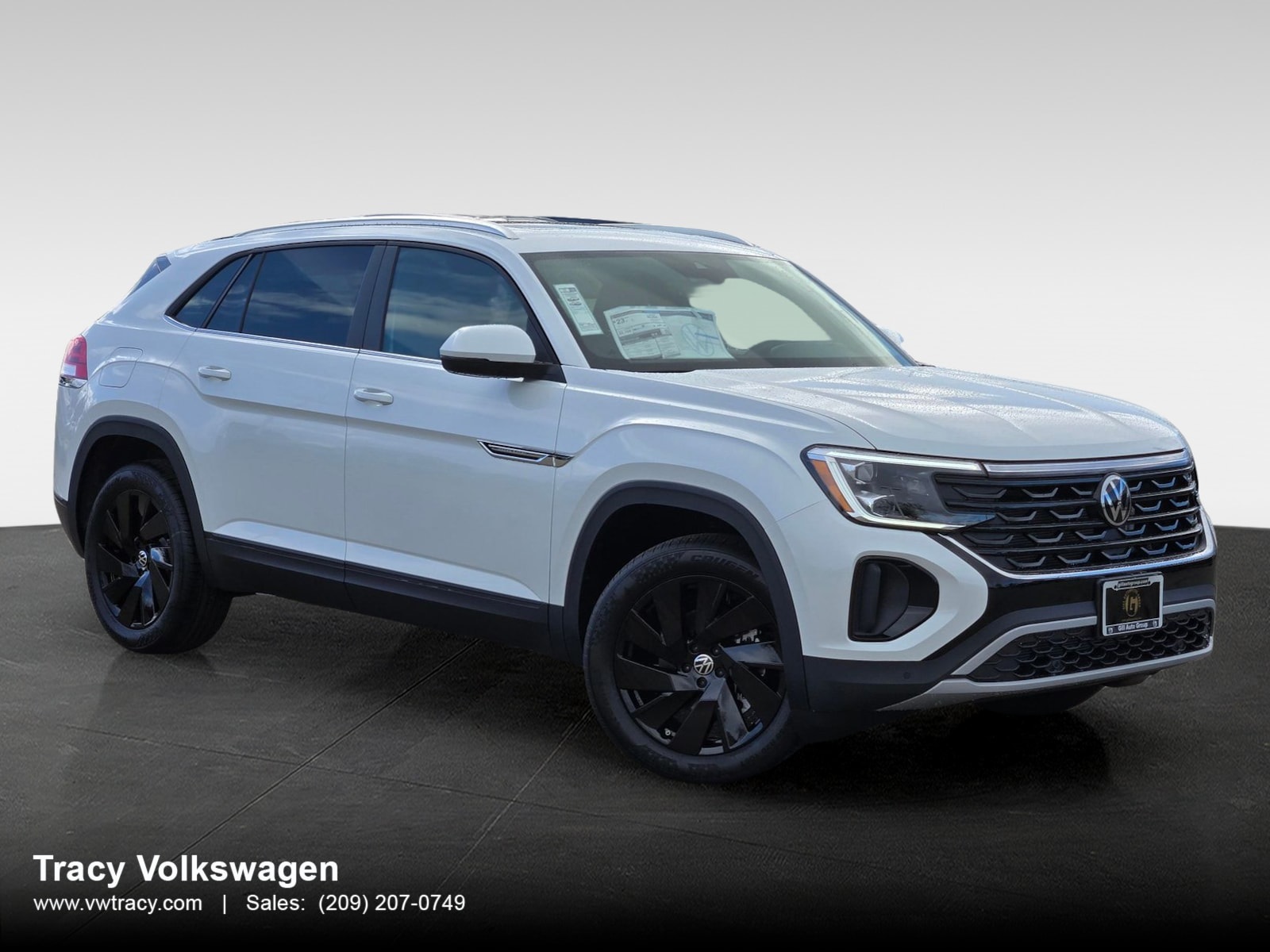 2026 Volkswagen Atlas Cross Sport SE's photo