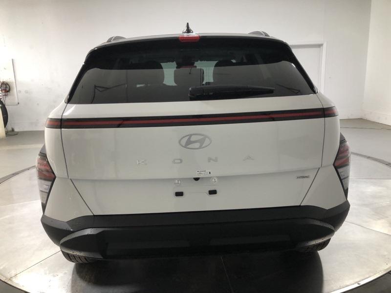 2026 Hyundai Kona SEL photo 3