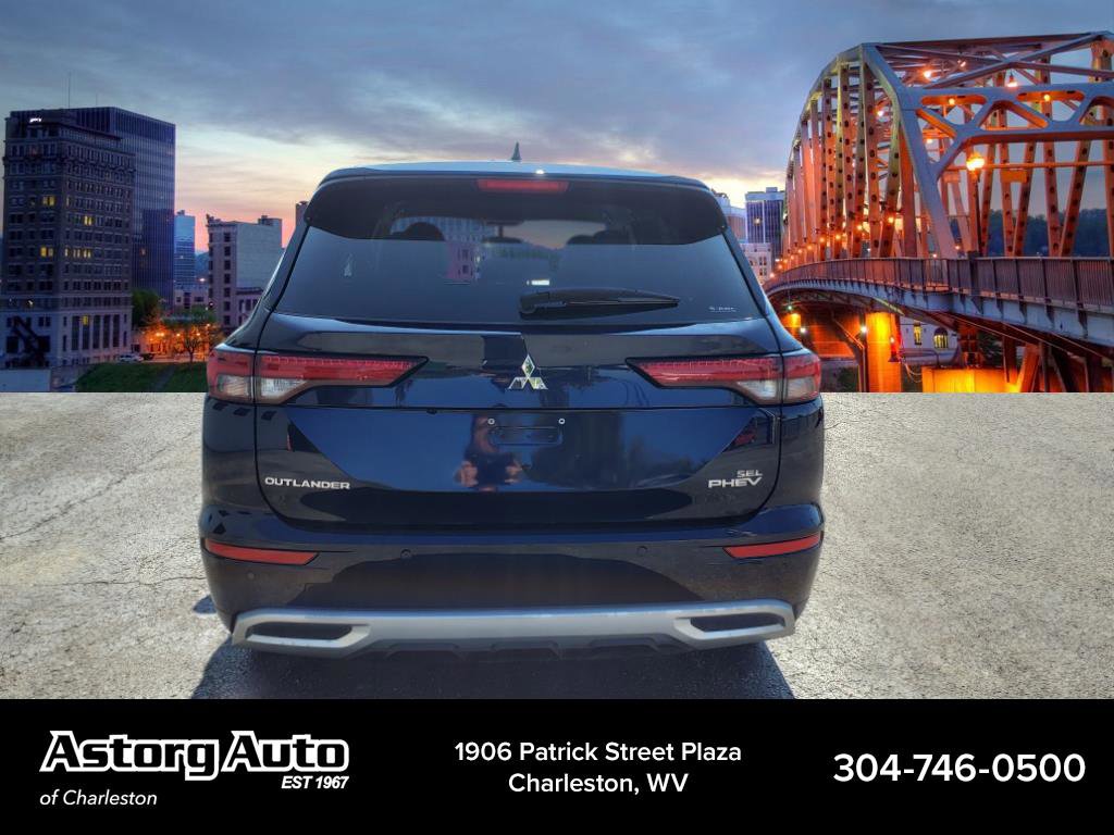 2024 Mitsubishi Outlander PHEV SE photo 3