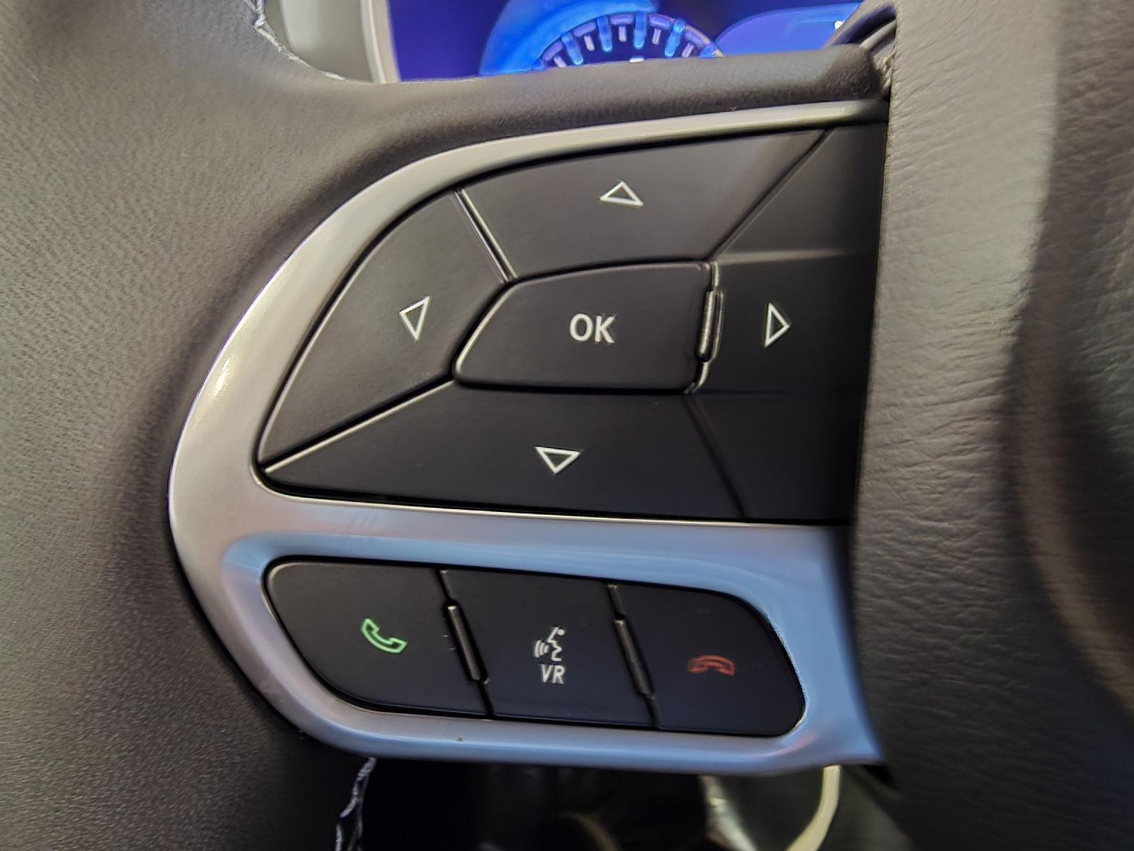 2025 Chrysler Pacifica photo 13
