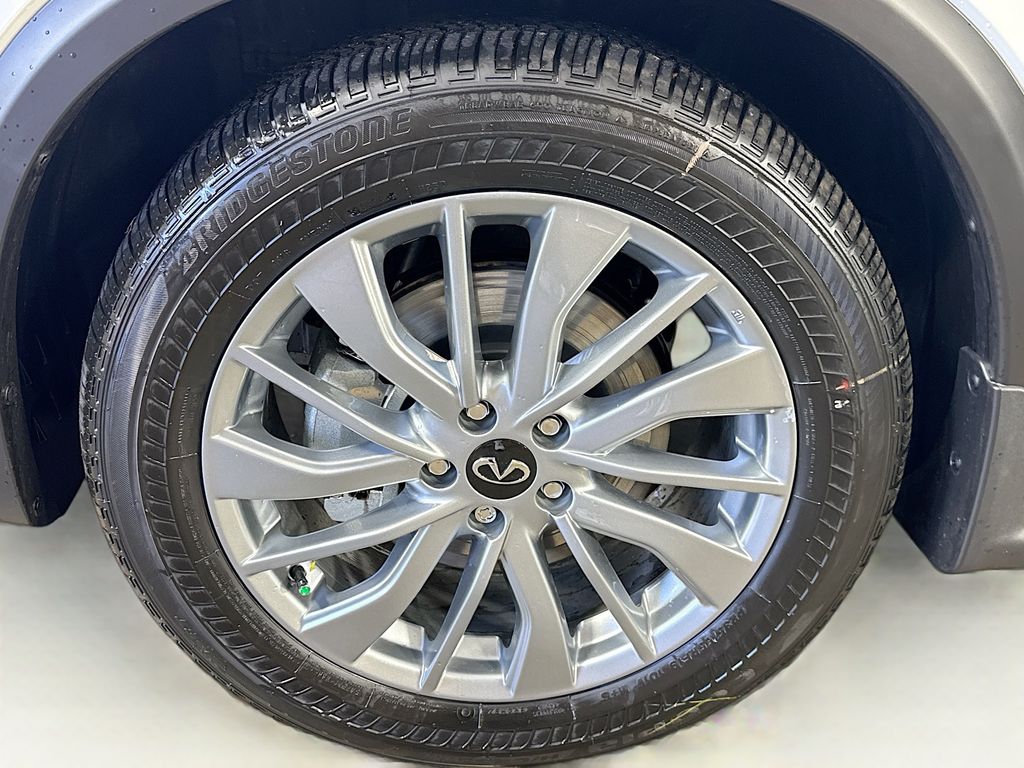 2025 Infiniti QX50 Luxe photo 37