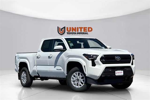 2025 Toyota Tacoma SR5's photo