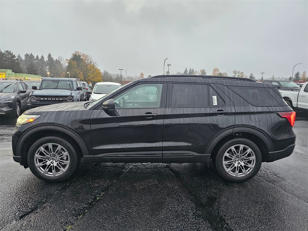 2026 Ford Explorer photo 3